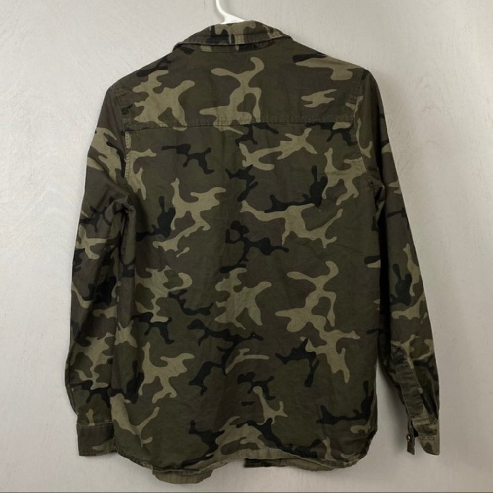 Love Tree Green Camo Rose Embroidered Button-Down Shirt - Picture 4 of 4